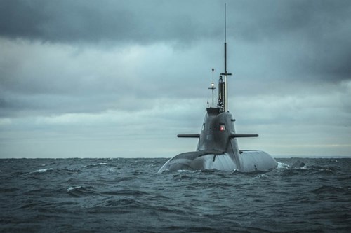 
Vũ khí trên tàu ngầm Type 212 gồm 8 ống phóng ngư lôi 533 mm. Ống phóng có thể bắn loại ngư lôi dẫn hướng bằng cáp quang DM24A.
