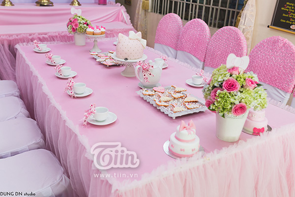 Đám hỏi ‘Hello Kitty’ siêu dễ thương của cặp đôi 8x