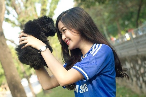 Á hậu Huyền My: “Cảm xúc vỡ òa khi được giới thiệu trên fanclub 7 triệu like của Chelsea” 5