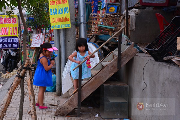 Chuyện lạ ở con đường mới mở tại Sài Gòn: Bắc thang để leo vào nhà 5