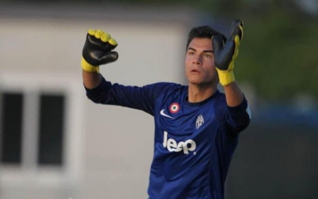 Emil Audero Mulyadi là thủ môn số 4 của Juventus