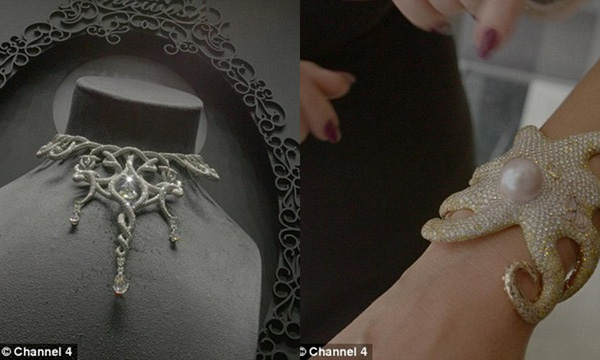 Một món quà không thể không có của một đại gia chính là chiếc vòng cổ của hãng nữ trang nổi tiếng Thụy Sĩ Shawish với viên kim cương 6 carat ở giữa trị giá 1,9 triệu bảng.