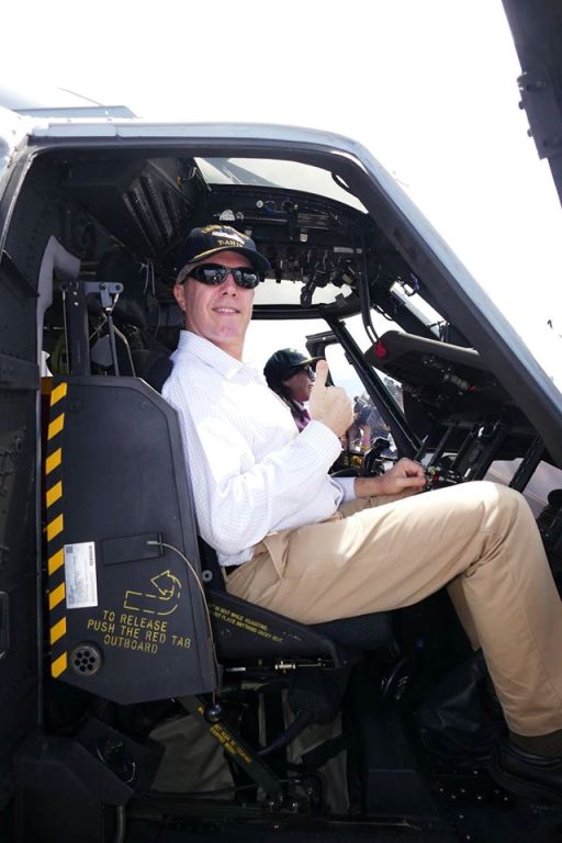 Đại sứ Mỹ Ted Osius trên trực thăng