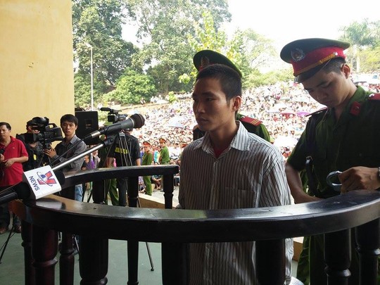 Bị cáo thảm sát Đặng Văn Hùng nghe tòa tuyên án