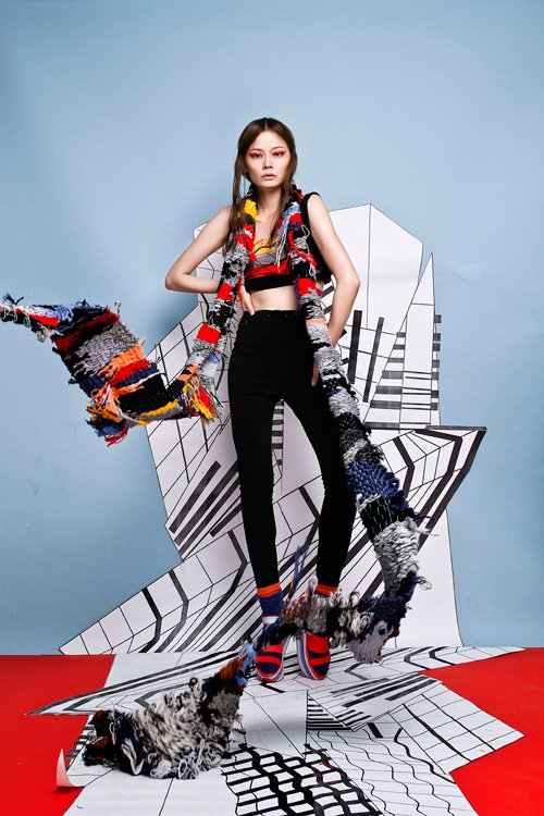 Hoàng Oanh của Vietnam’s Next Top Model từng đứng ở vị trí 12 trong BXH 24 người mẫu Đông Á đẹp lộng lẫy do trang Buzzfeed – một trong những tin nổi tiếng của nước Mỹ bình chọn.