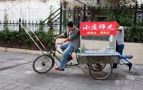 Theo Trang Đống, khi xin từ chức, ban lãnh đạo còn nuối tiếc và yêu cầu suy nghĩ lại. Tuy nhiên, ý chí đã quyết, Trang Đống quyết định rời Thượng Hải, về Tây An để bắt đầu một cuộc sống mới.