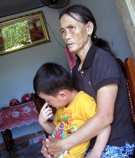 Bà Lê Thị Kiên hiện có con trai và con dâu đang làm việc tạo Lào.