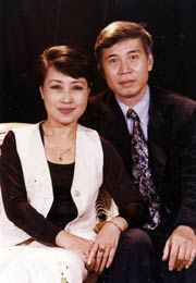 NSƯT Kim Tiến và chồng