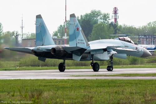 [ẢNH] Tiêm kích Su-35 và Su-30SM song kiếm hợp bích - ảnh 6