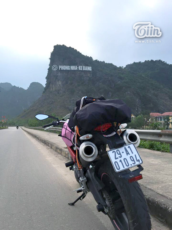 Cô gái xinh đẹp lái Ducati một mình đi xuyên Việt
