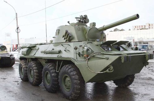 
Tổ hợp cối tự hành 2S23 Nona-SVK vốn là biến thể của 2S9 Nona-S nhưng dùng khung gầm xe thiết giáp bánh lốp BTR-80. Nó được trang bị tháp pháo nhẹ hơn với khẩu cối 2A60 120 mm đạt tầm bắn 8,85 km với đạn thường và 12,8 km với đạn tăng tầm.
