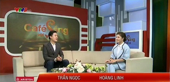 
MC Trần Ngọc – Hoàng Linh trong chương trình Cà phê sáng ngày 07-12.
