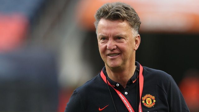 Van Gaal vẫn khá bối rối trên TTCN.