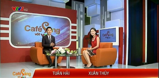 
Từ khi scandal nổ ra, chương trình Cà phê sáng vắng bóng Minh Hà. Trong hình là các MC ngày 27/11.
