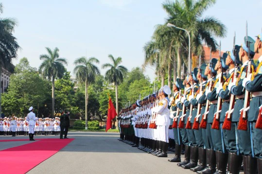 Cận cảnh Bộ trưởng Phùng Quang Thanh đón Bộ trưởng Quốc phòng Mỹ