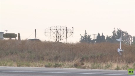 Nhiều dàn radar được lắp đặt tại căn cứ Latakia