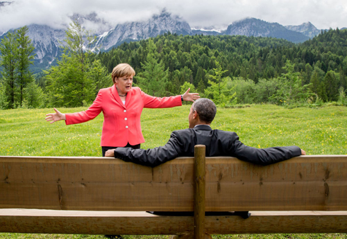 Thủ tướng Merkel và Tổng thống Hoa Kỳ Barack Obama trong cuộc gặp tại lâu đài Elmau ở Đức.