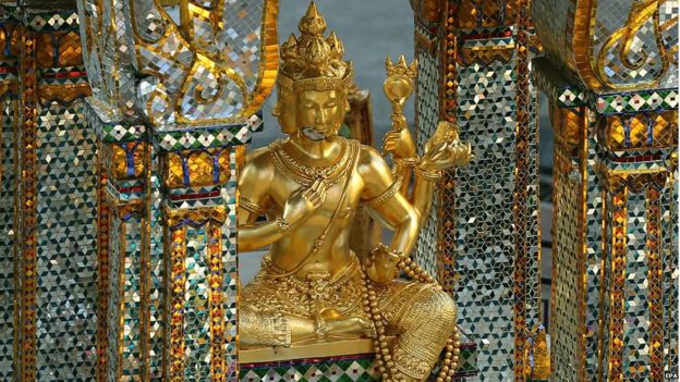 Bức tượng thần Brahma tại đền Erawan. Ảnh: BBC