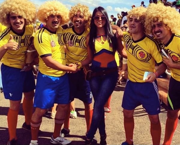 Angelica Camacho cổ vũ cuồng nhiệt cho Colombia tại Copa America.