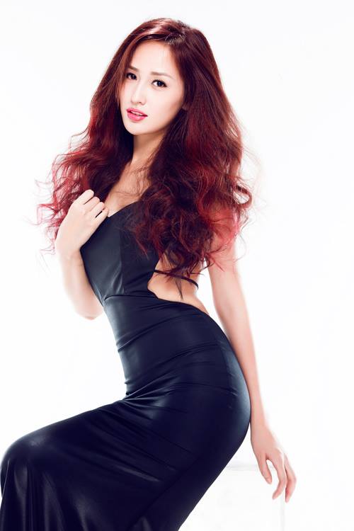 Để Hoa hậu Mai Phương Thuý đẹp hơn, chuyên gia photoshop đã biến cô thành người khác.