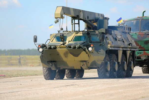 Xe cứu kéo tăng BREM-4K được phát triển dựa trên khung gầm của những chiếc BTR.