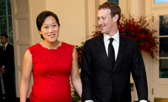 
Vợ chồng Zuckerberg chuẩn bị đón cô con gái đầu lòng.
