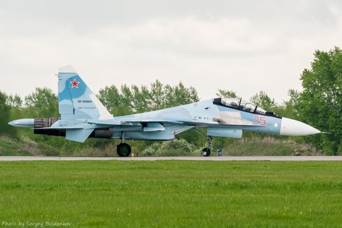 [ẢNH] Tiêm kích Su-35 và Su-30SM song kiếm hợp bích - ảnh 9