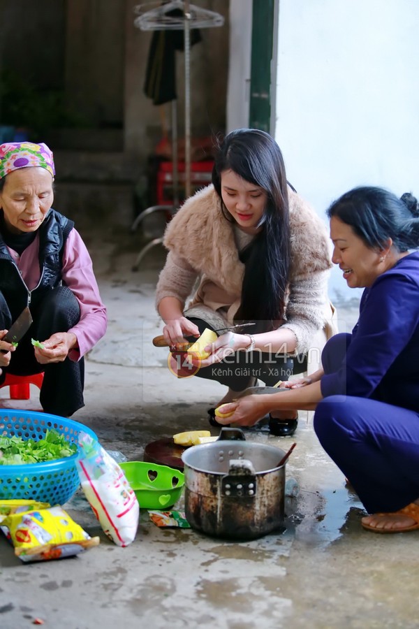 Khánh Chi cùng chồng về dự đám cưới anh trai Công Vinh 9