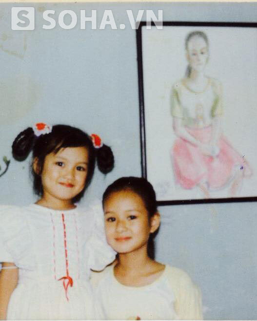 
Mi Vân (bên trái) có rất nhiều bức ảnh chụp chung với chị gái
