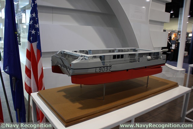 Mô hình tàu đổ bộ 2 thân L-CAT do công ty CNIM (Pháp) cùng công ty Fincantieri (Italia) phát triển cho Hải quân Mỹ.