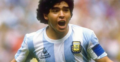 Maradona đươc gọi với cái tên trìu mến Cậu bé vàng.