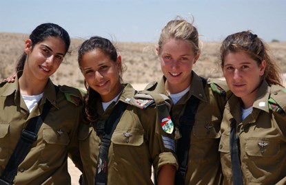 Các nữ binh sĩ trong quân đội Israel