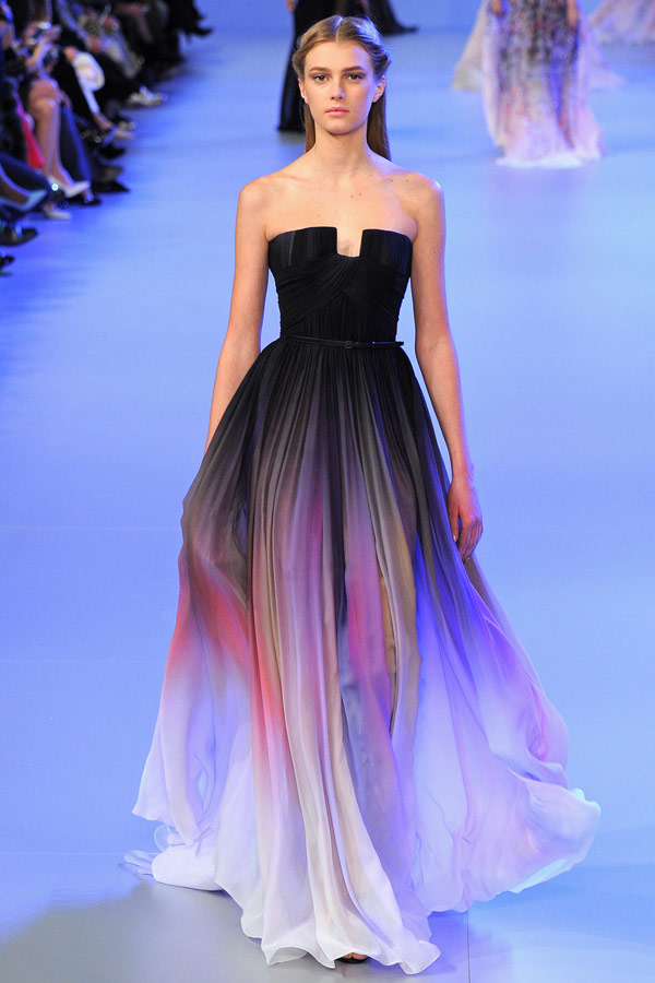  Đây là sản phẩm nằm trong bộ sưu tập cao cấp Haute Couture Xuân 2014 của nhà thiết kế Elie Saab.