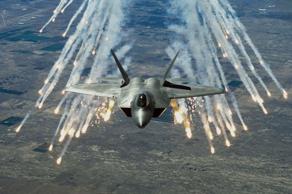 F-22 Raptor tiêm kích tàng hình thế hệ 5 của Không quân Mỹ.