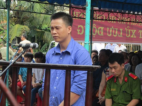 
Bị cáo Huỳnh Văn Hận tại phiên tòa xử.

