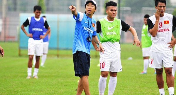 HLV Miura muốn tiếp tục gắn bó với các học trò U23