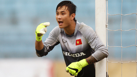 Hoài Anh mất chỗ ở U23 Việt Nam sau những màn trình diễn chưa thuyết phục.