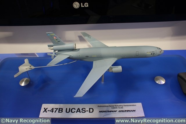 Máy bay không người lái X-47B.