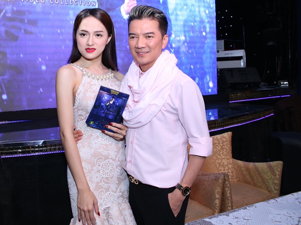 Lần đầu kết hợp với Mr Đàm trong vai trò diễn viên, Hương Giang Idol được Ông hoàng nhạc Việt dành nhiều lời khen bởi với cách làm việc nghiêm túc, diễn xuất tốt...