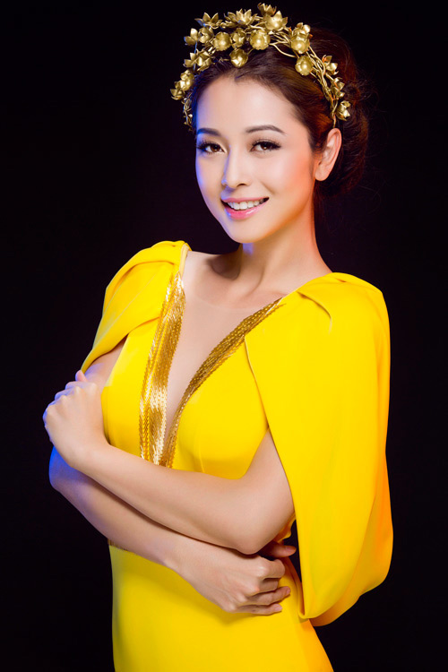 
Hoa hậu châu Á tại Mỹ Jennifer Phạm.
