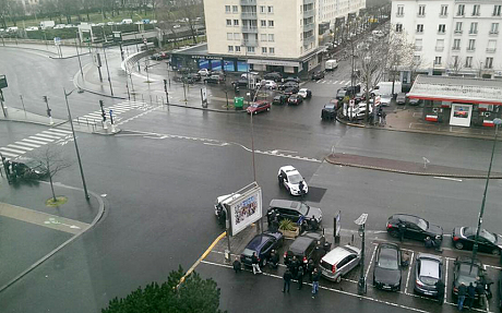 Hiện trường vụ bắt giữ con tin mới ở Porte de Vincennes, Paris.