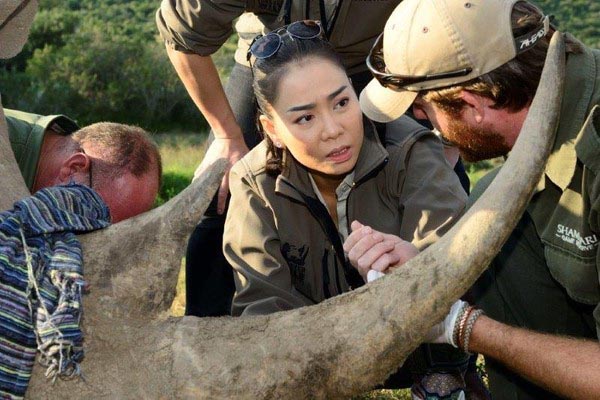 Thu Minh là nghệ sĩ rất tích cực tham gia các hoạt động để kêu gọi và bảo vệ hoạt động hoang dã.