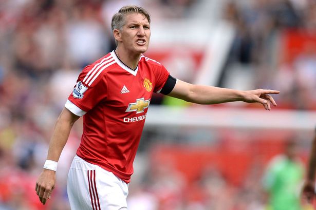 Carrick thán phục với Schweinsteiger.