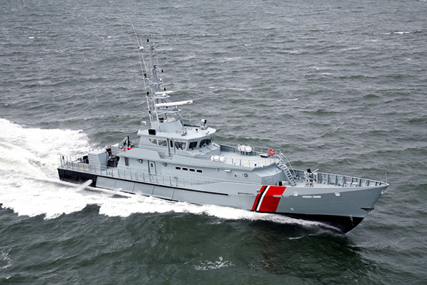 Tàu tuần tra cao tốc Metal Shark 140 Defiant được đóng dựa trên mẫu tàu Damen Stan Patrol 4207.