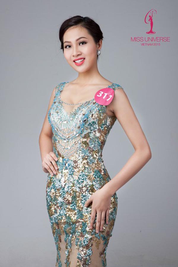 
Ngoài thể hiện được sự nóng bỏng, gợi cảm với trang phục bikini, người đẹp có đôi chân dài nhất Hoa hậu Hoàn vũ Việt Nam 2015 còn được đánh giá có nhiều nét tương đồng với Á hậu Hoàn vũ Thế giới 2012 Trác Linh.
