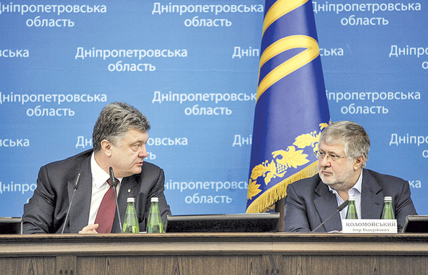 Tổng thống Poroshenko và tỉ phú Kolomoisky Ảnh: AP