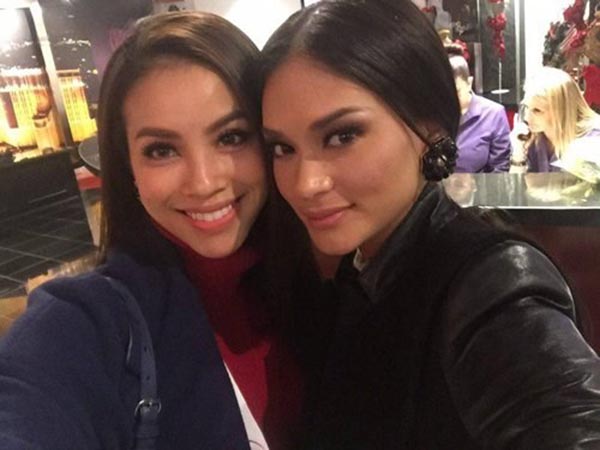 Một vài khoảnh khắc Pia Wurtzbach đọ sắc cùng hoa hậu Phạm Hương.