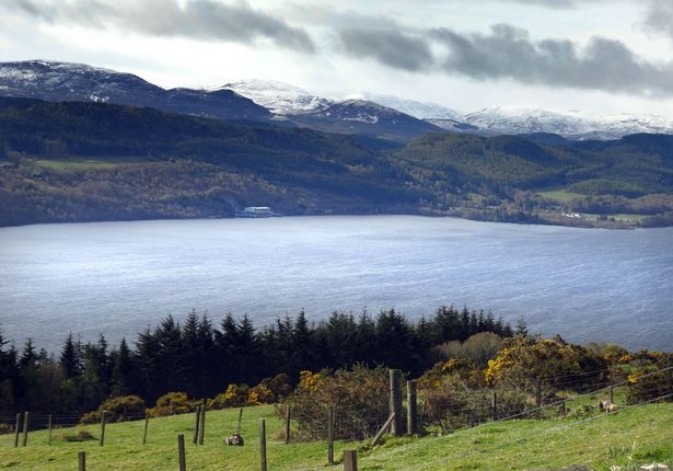 
Hồ Loch Ness nơi tương truyền có quái vật xuất hiện.
