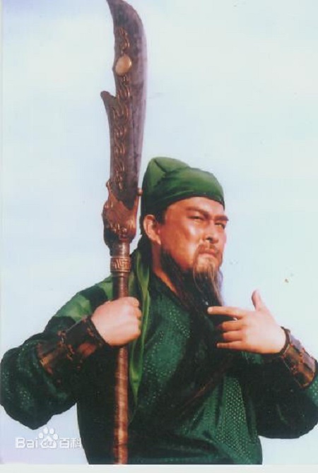 Hình ảnh Quan Vũ và Thanh Long Yển Nguyệt đao trong phim Tam Quốc Diễn Nghĩa.