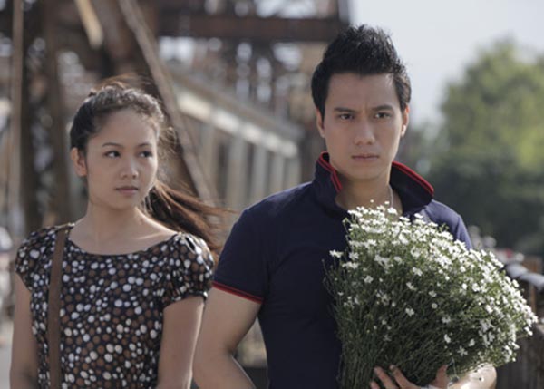 Đến tận năm 2014, Linh Phương mới tái xuất điện ảnh với vai Thảo Nhi trong phim Chỉ có thể là yêu.